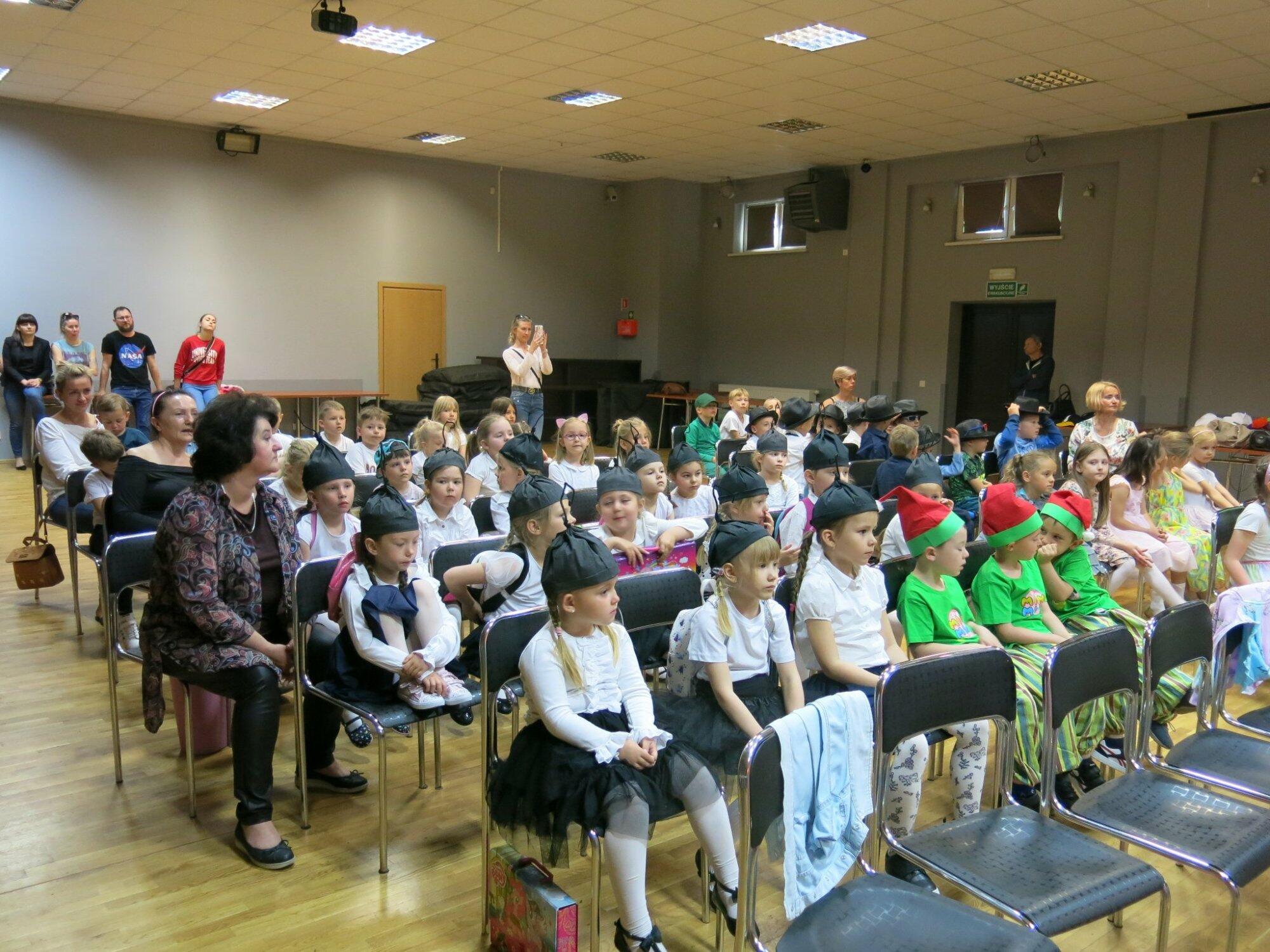 Przedszkolaki na widowni