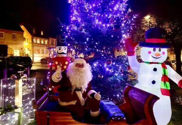 Zdjęcie mikołaj w saniach.