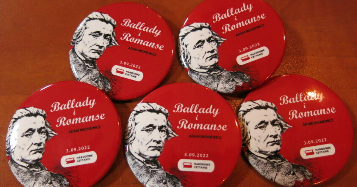 Przypinki z Narodowym Czytaniem