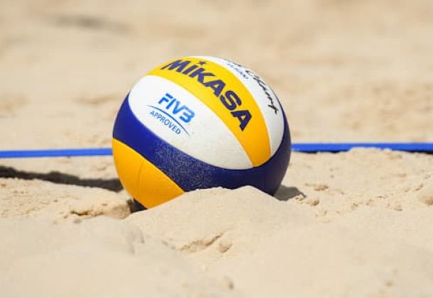 piłka siatk&oacute;wka plażowa